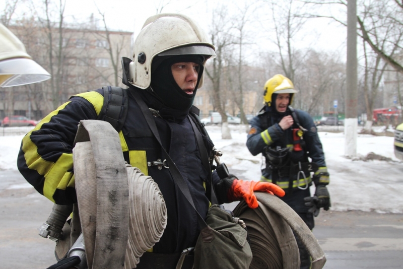 В Москве при пожаре погибли восемь спасателей