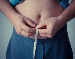 Ученые выяснили, почему люди толстеют с возрастом