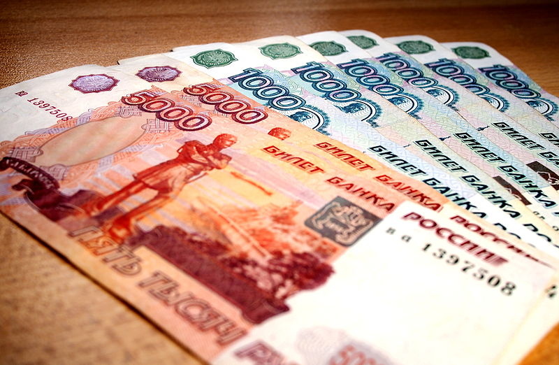 Минфин РФ предложил обвалить рубль на 10%