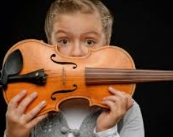В Челябинске завели дело из-за игры ребенка на скрипке