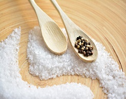 Медики развенчали миф о вреде соли