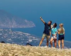 Майские праздники и летний отдых в Крыму стали доступнее