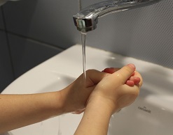 Ученые выяснили, как правильно мыть руки
