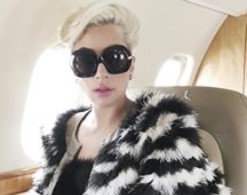 Леди Гага разом лишилась и жениха, и агента