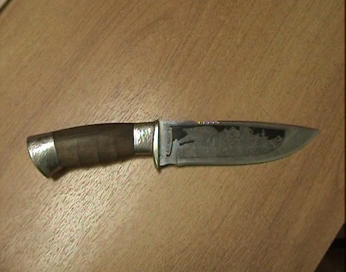 В Москве мужчина набросился с ножом на официантку