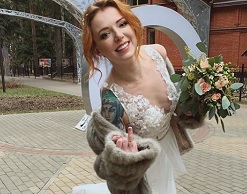 Женя Огурцова в третий раз вышла замуж