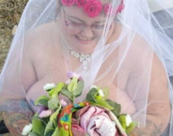 165-килограммовая невеста пошла под венец голышом