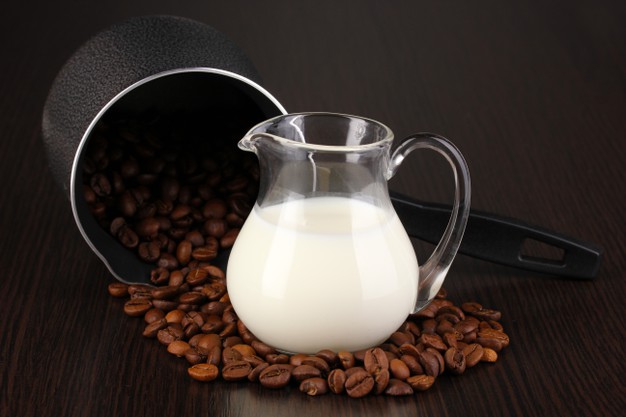 Добавление молока делает кофе полезнее для организма