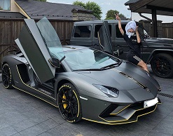 Ивлеева набрала кучу штрафов за рулём своего новенького Lamborghini