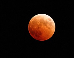 «Кровавая луна»: россиян ждет затмение века
