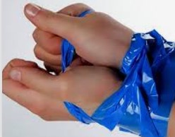 Туристку из Челябинска ограбили на свидании в Крыму Туристку из Челябинска ограбили на свидании в Крыму